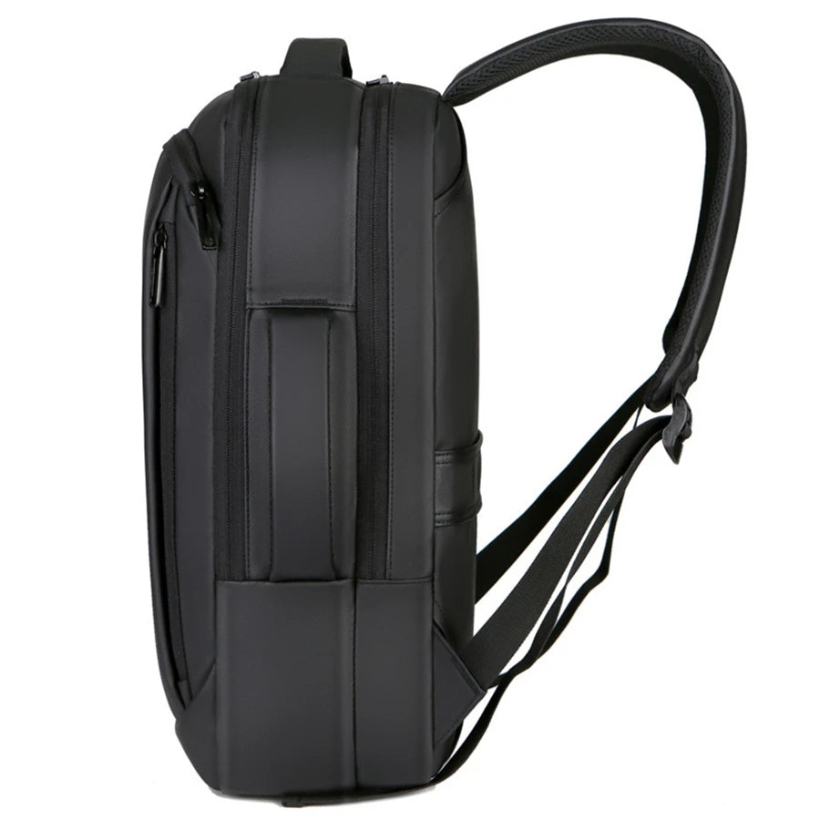 Mochila Estruturada Impermeável com Carregamento USB - Mandatory