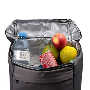 Mochila Térmica Easy Trip 16 L em poliéster, com zíper, alça de mão e alça de ombro ajustável; revestimento interno para conservar temperatura por até 4 h.