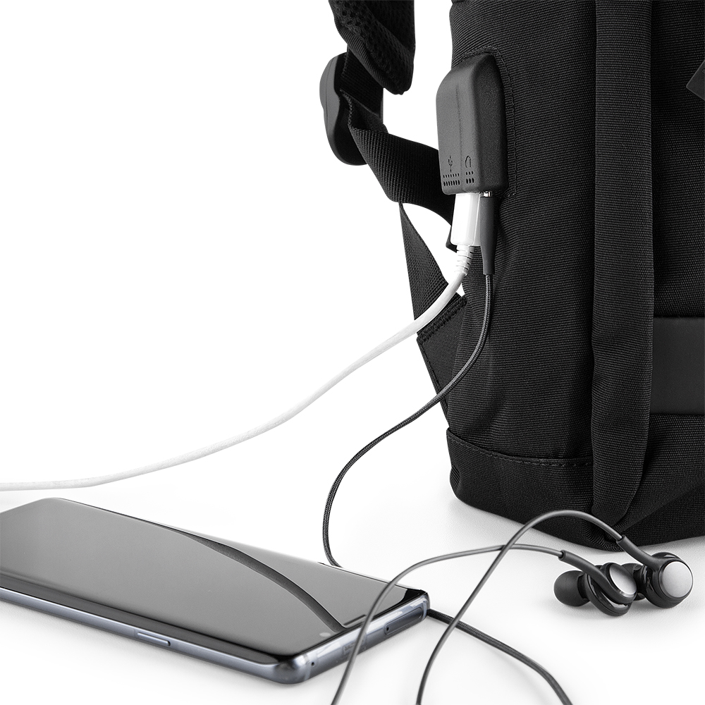 Mochila com USB, entrada P2 e porta notebook | Mandatory