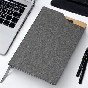 Caderno de anotações com sticky notes, capa sintética e 80 folhas pautadas bege (não acompanha caneta)