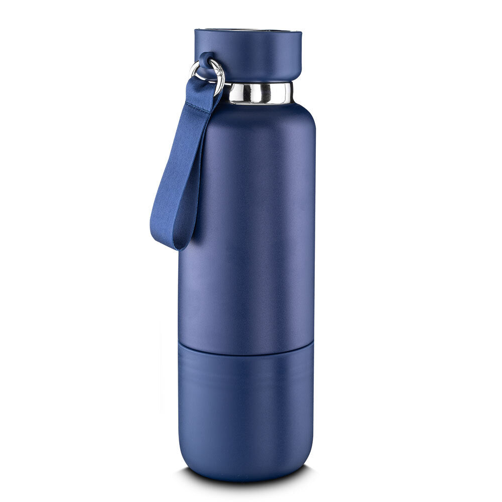 Garrafa térmica esportiva com alça e vedação a vácuo, perfeita para trilhas, atividades ao ar livre e aventuras com hidratação garantida.