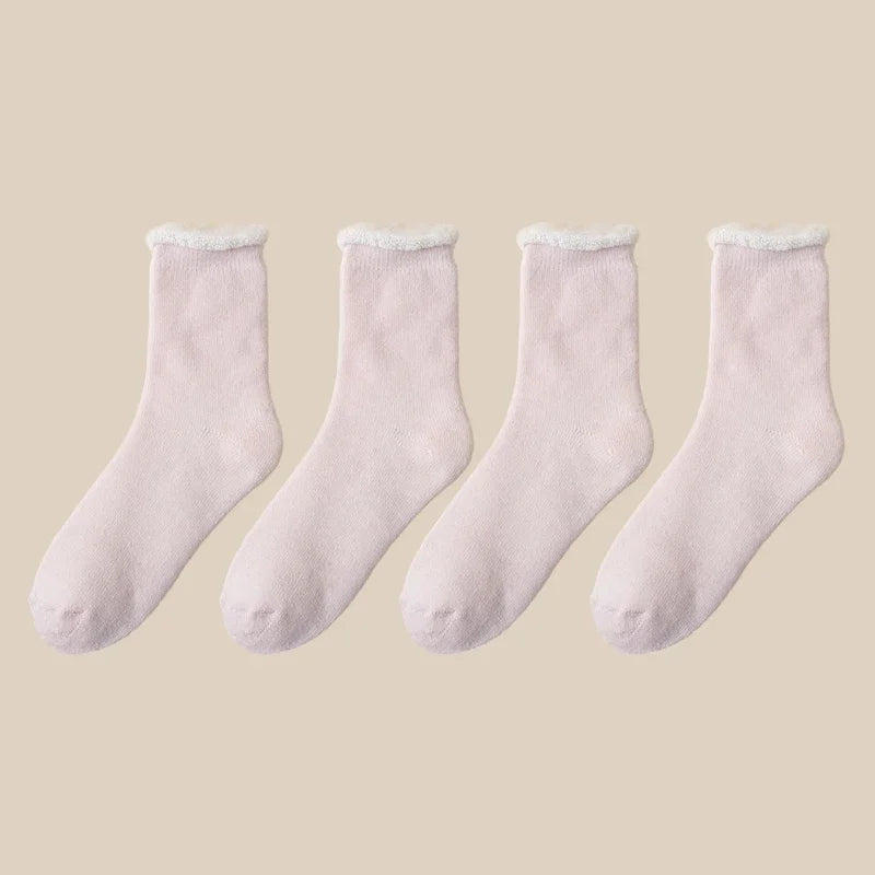 2 Pares de Meias Térmicas Feminina em Lã de Cashmere Natural e Macias As Meias Casuais em tecido de lã cashmere são perfeitas para quem busca conforto e estilo em dias frios.  Mandatory.com.br